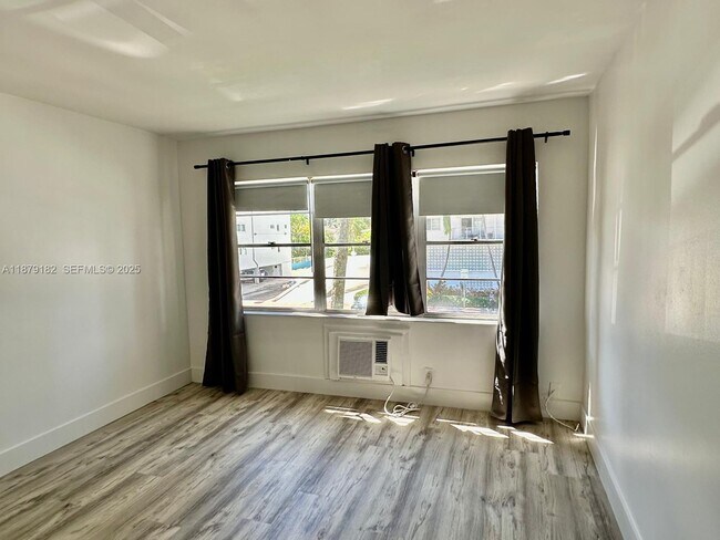 1441 Lincoln Rd in Miami Beach, FL - Building Photo - Building Photo