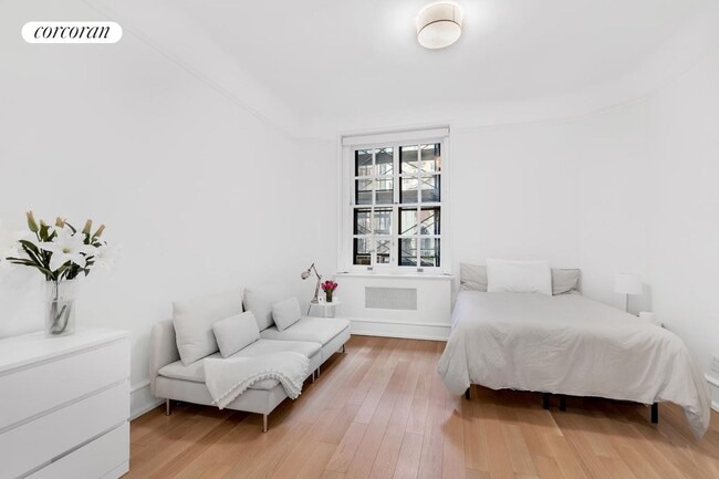 property at 2109 Broadway