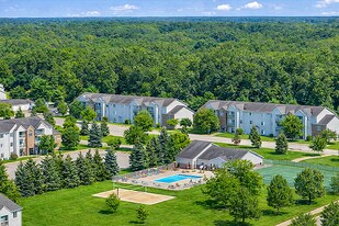 Somerset Park in Bath, MI - Building Photo