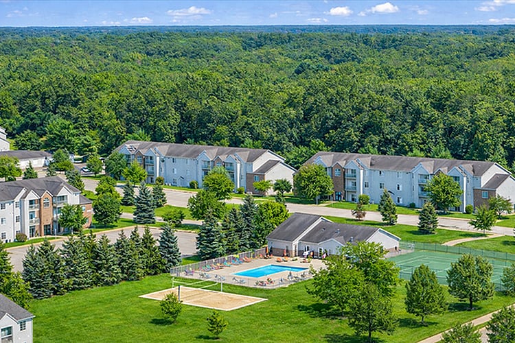 Somerset Park in Bath, MI - Building Photo