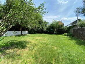 270 Harvard St, Unit 1 in Medford, MA - Building Photo - Building Photo