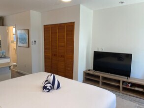810 S Surf Rd in Hollywood, FL - Building Photo - Building Photo