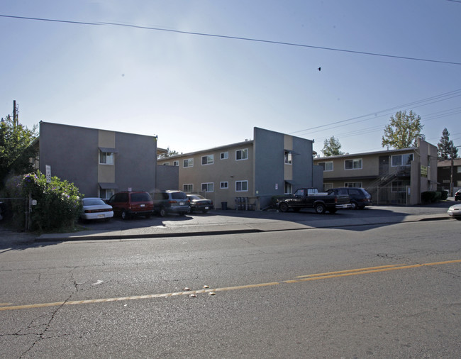 Capitol City Apartments in Sacramento, CA - Foto de edificio - Building Photo