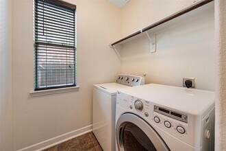 106 Crown Point Ct in Magnolia, TX - Building Photo - Building Photo