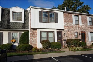 663 French Rd in Rochester, NY - Building Photo