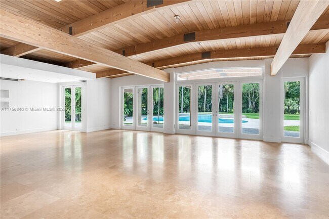 5051 SW 85th St in Miami, FL - Building Photo - Building Photo