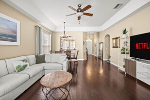 8317 Moccasin Trail Dr in Riverview, FL - Building Photo