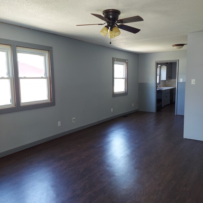 525 Patton St in Moberly, MO - Building Photo - Building Photo