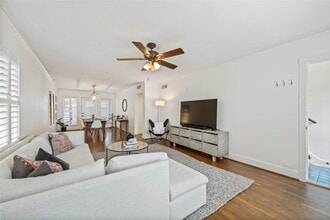 2324 Goldsmith St in Houston, TX - Building Photo - Building Photo