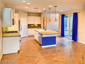 10487 Howling Coyote Ave in Las Vegas, NV - Building Photo - Building Photo