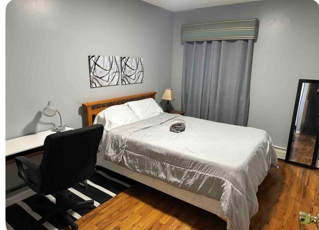 315 E Mt Eden Ave, Unit Apt 1 in Bronx, NY - Foto de edificio - Building Photo