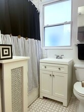 7 Duncan Ct, Unit 1 in Jersey City, NJ - Foto de edificio - Building Photo