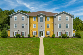 The Reserve at Saluki Pointe in Carbondale, IL - Building Photo - Building Photo