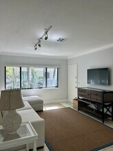 122 Peruvian Ave, Unit Palm Beach Condo in Palm Beach, FL - Foto de edificio - Building Photo