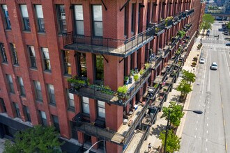 616 W Fulton St in Chicago, IL - Building Photo - Building Photo