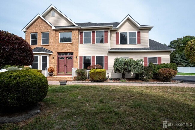 27 Samantha Dr in Monroe Township, NJ - Building Photo - Building Photo