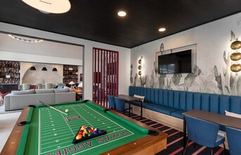 The Landing College Station in College Station, TX - Foto de edificio - Building Photo