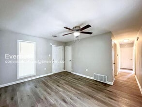 5103 Brenda Cove in Horn Lake, MS - Building Photo - Building Photo