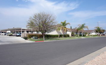 Catalina Gardens Senior Apartments in Hemet, CA - Building Photo - Building Photo