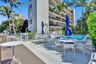 101 N Birch Rd in Fort Lauderdale, FL - Building Photo