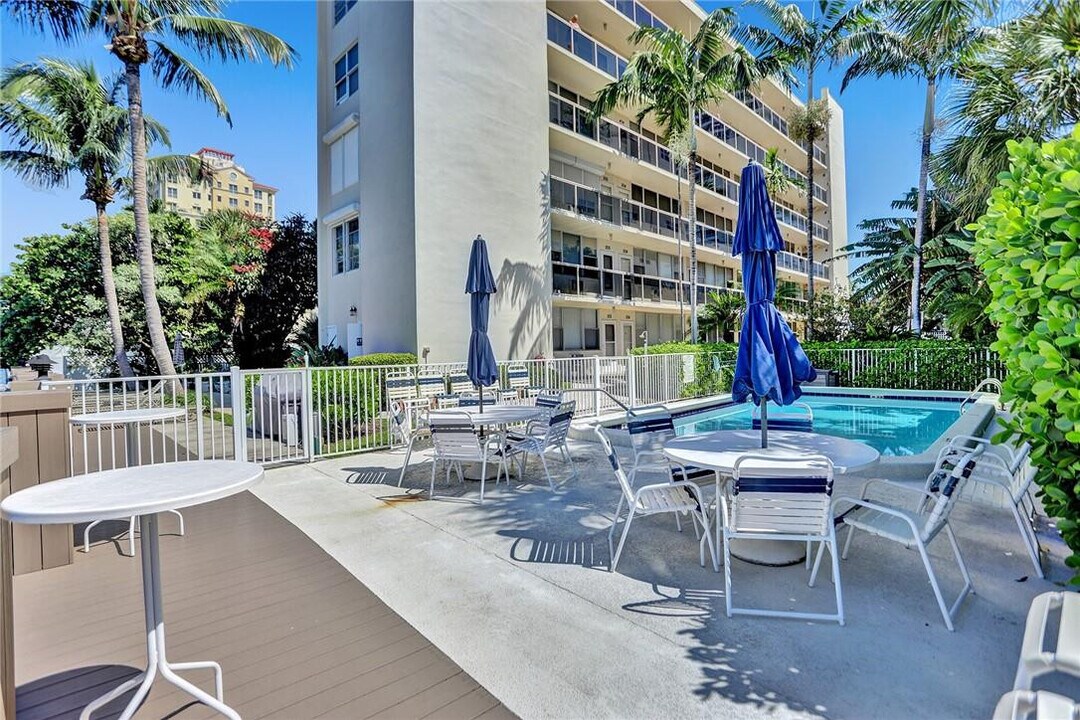 101 N Birch Rd in Fort Lauderdale, FL - Building Photo