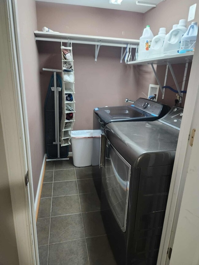2339 Archdale Rd in Reston, VA - Building Photo - Building Photo