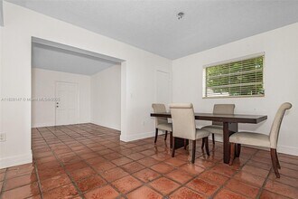 309 Bird Rd in Coral Gables, FL - Building Photo - Building Photo