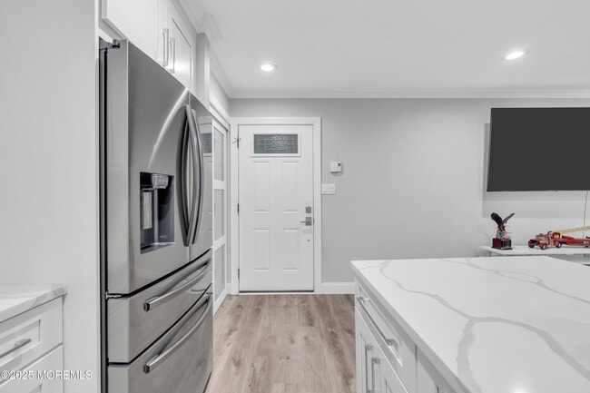 67 Overlook Way in Englishtown, NJ - Building Photo - Building Photo