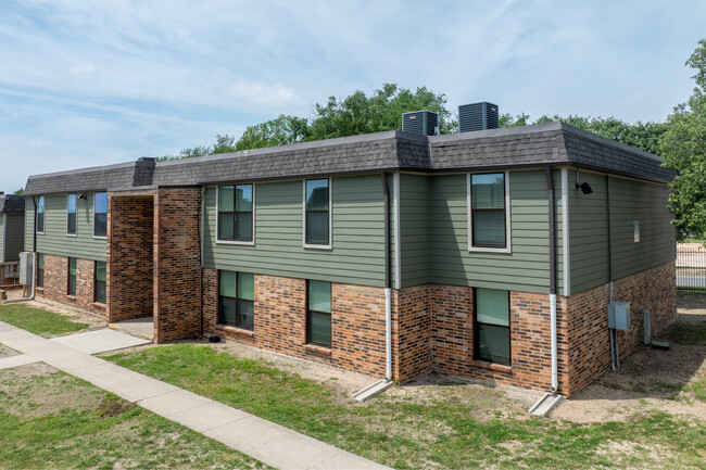 Renata Square Apartments in Temple, TX - Foto de edificio - Primary Photo