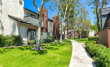 Avante Apartments in Ontario, CA - Foto de edificio - Building Photo