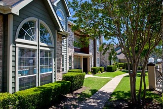 Plano Park Townhomes in Plano, TX - Building Photo - Building Photo