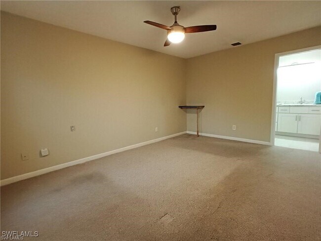 property at 628 SE 12th Ct