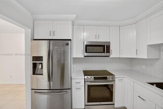 1239 Mariposa Ave in Coral Gables, FL - Building Photo - Building Photo