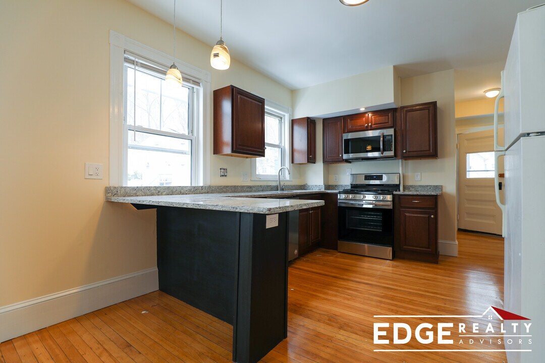 310 Faneuil St, Unit 2 in Boston, MA - Building Photo