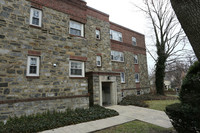 Woodside Court Apartments in Narberth, PA - Building Photo - Building Photo