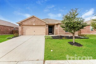 224 Cottonwood Dr in Princeton, TX - Building Photo