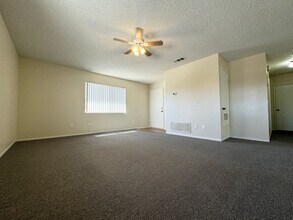 33450 Shifting Sands Trail in Cathedral City, CA - Building Photo - Building Photo