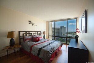 1551 Ala Wai Blvd in Honolulu, HI - Building Photo