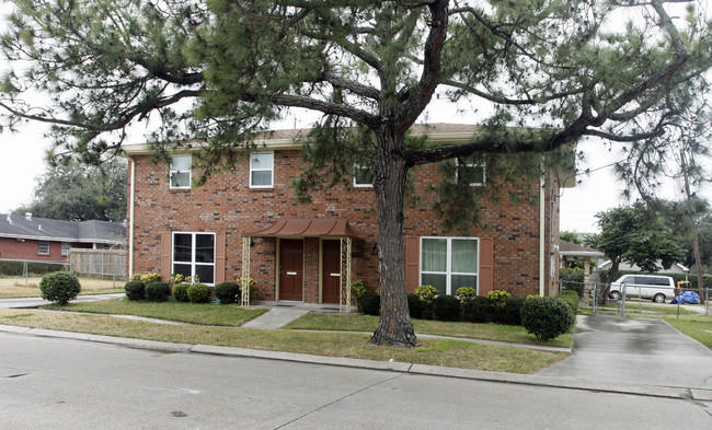 1052 Carrollton Ave in Metairie, LA - Building Photo - Building Photo