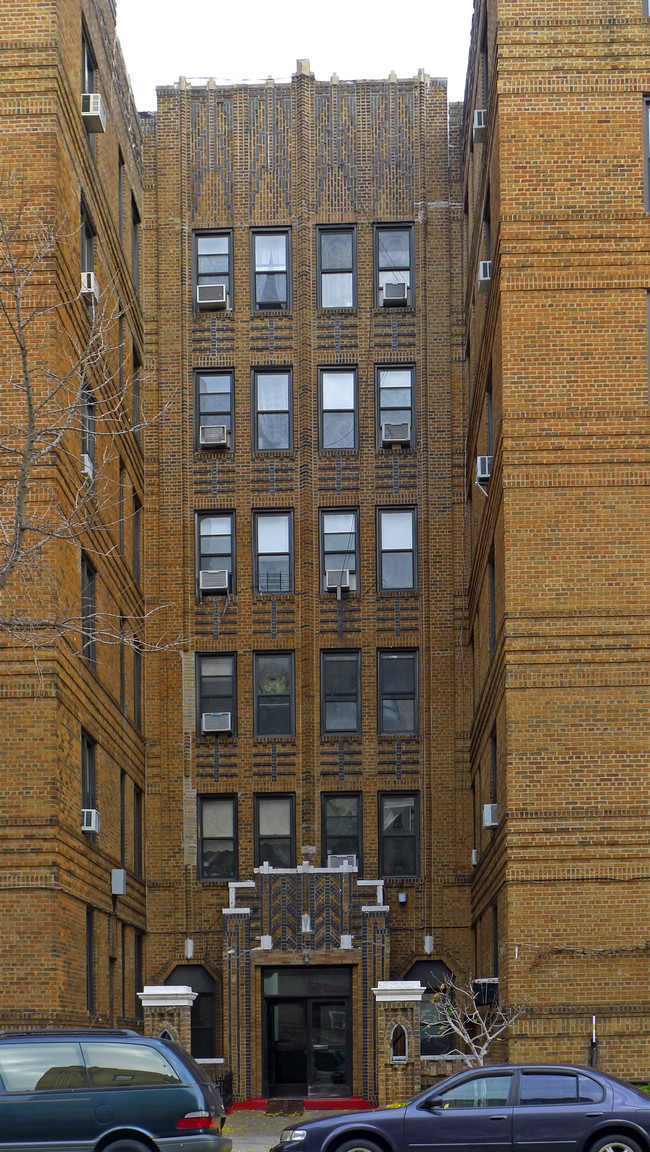 135 Avenue P in Brooklyn, NY - Foto de edificio - Building Photo