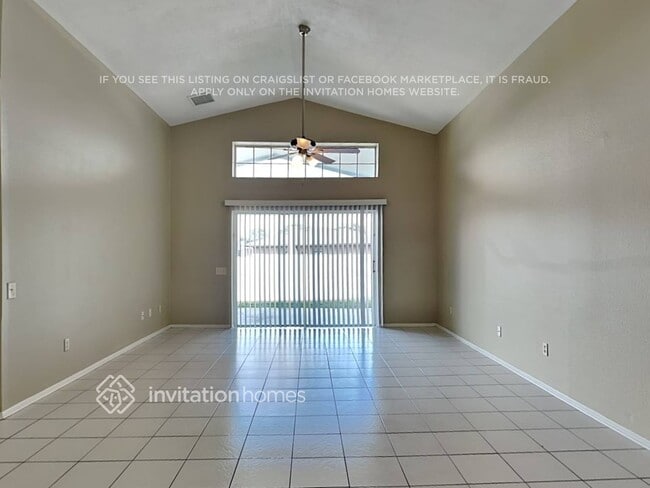 727 Bryson Loop in Lakeland, FL - Foto de edificio - Building Photo