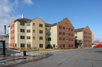 River Village in Minneapolis, MN - Building Photo - Building Photo