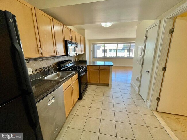 800 4th St NW in Washington, DC - Building Photo - Building Photo