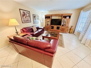 671 94th Ave N in Naples, FL - Building Photo - Building Photo