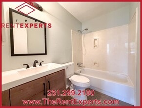 784 Trailwood Dr E in Mobile, AL - Building Photo - Building Photo