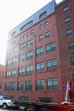 552-556 W 53rd St in New York, NY - Building Photo - Building Photo