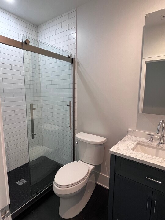 1408 W Cuyler Ave, Unit 1st Floor in Chicago, IL - Building Photo