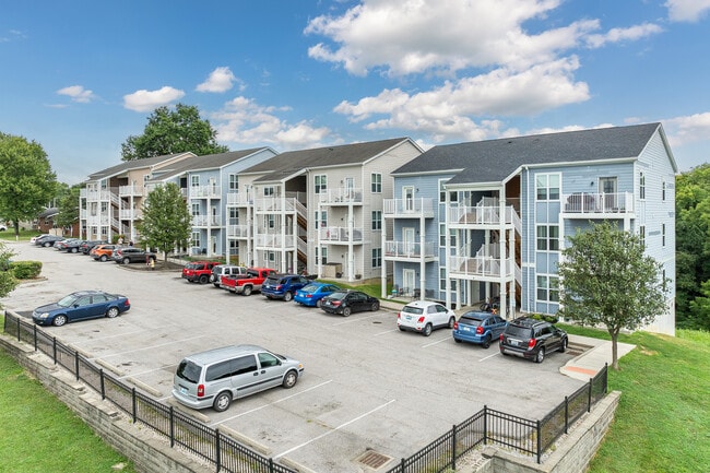 Helton Pointe Apartments in Williamstown, KY - Building Photo - Building Photo