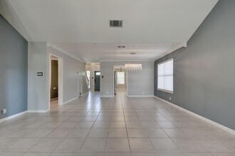 911 River Hill in New Braunfels, TX - Building Photo - Building Photo