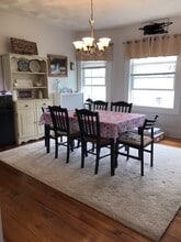 329 Spring St, Unit 1 st Floor Apartment in Dunmore, PA - Building Photo - Building Photo